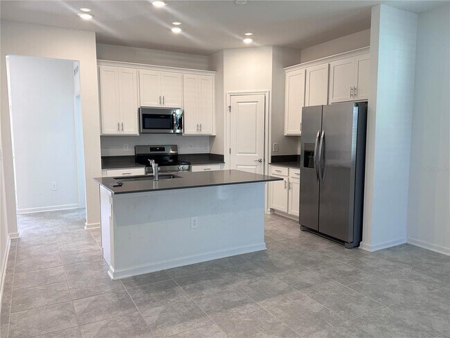 Building Photo - 6110 Blissful St