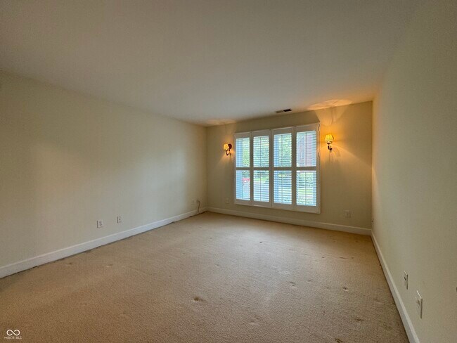 Building Photo - 8690 Jaffa Ct W Dr