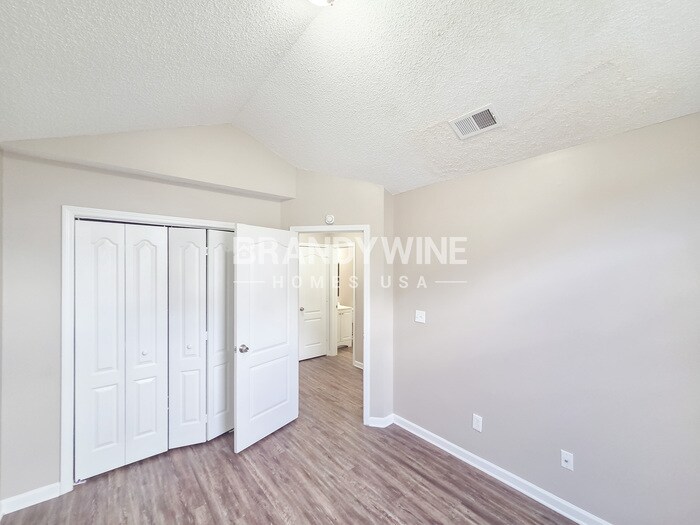 Building Photo - 1139 Commons Ct