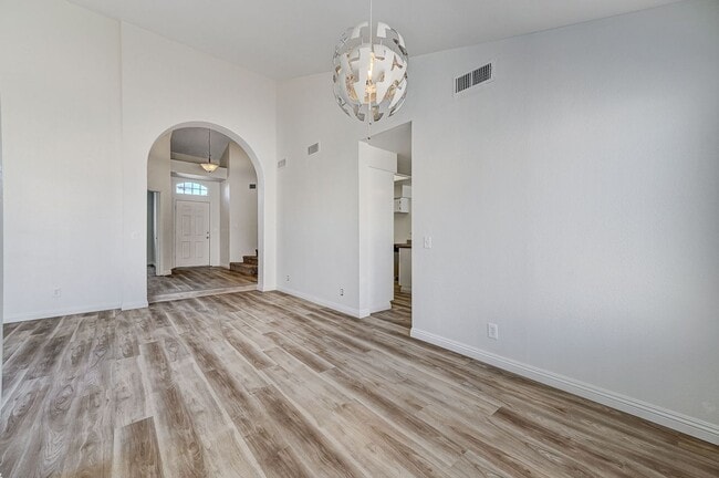 Building Photo - Spacious Henderson Four Bedroom!