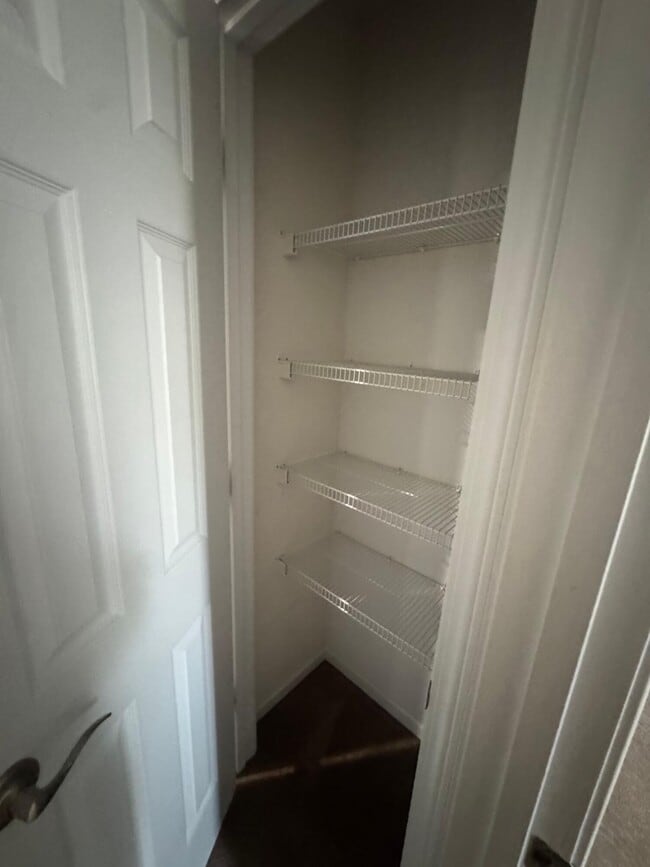 Building Photo - 3308 E St Charles Rd