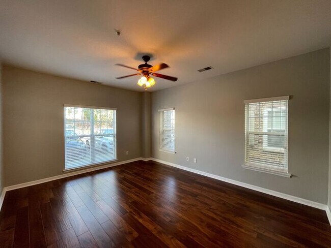 Building Photo - 1216 Duncan Gardens Dr