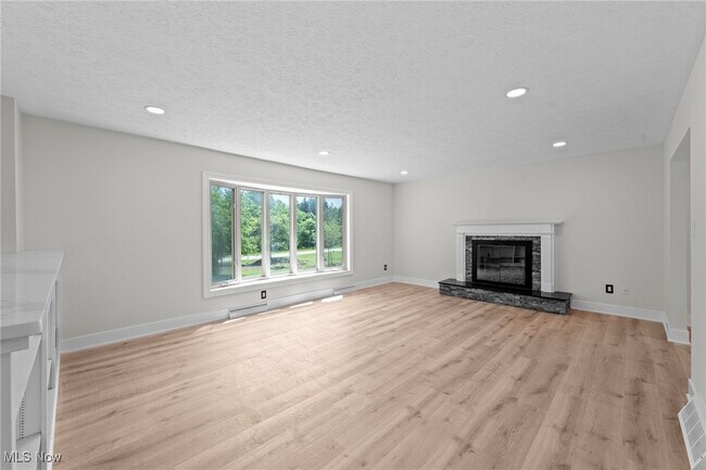 Building Photo - 12790 Heath Rd