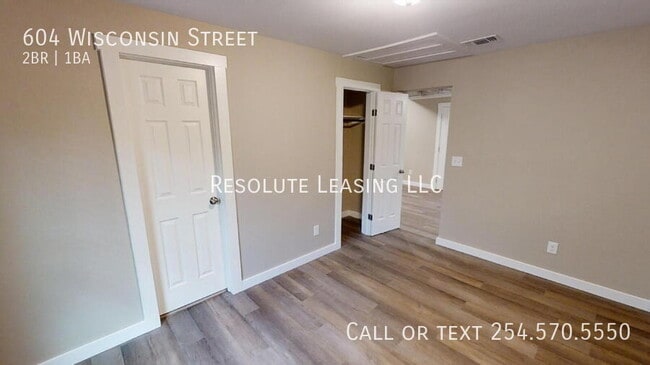 Building Photo - 604 Wisconsin St