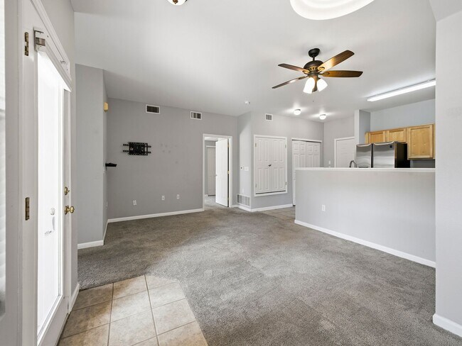 Building Photo - Bright & Inviting 1st Floor Condo for Rent!
