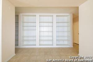Building Photo - 8818 Roquefort