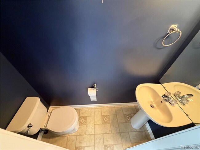 Building Photo - 44745 Ellery Ln