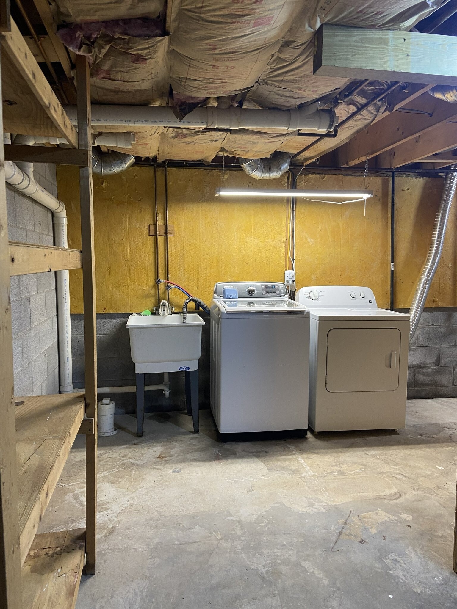 Building Photo - 5662 Running Brook Rd