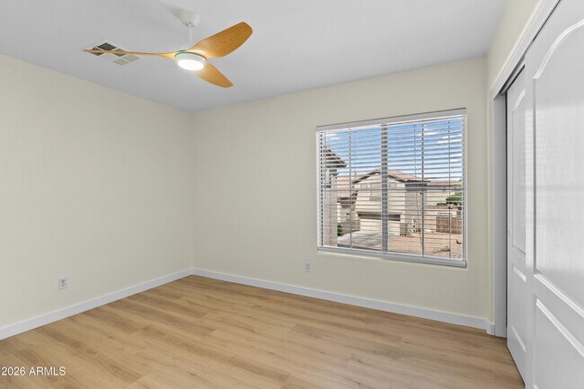 Building Photo - 14369 W Lexington Ave
