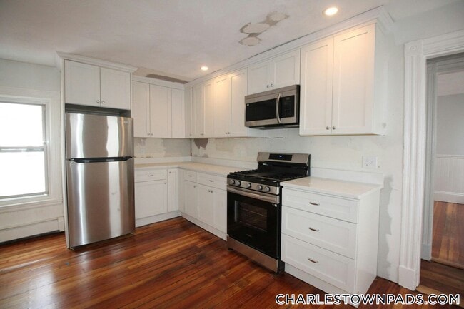 Building Photo - 12 Albion Pl