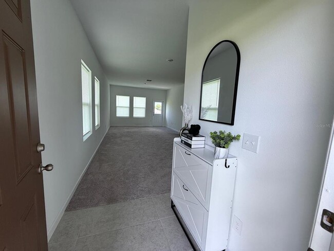 Building Photo - 452 Hennepin Lp