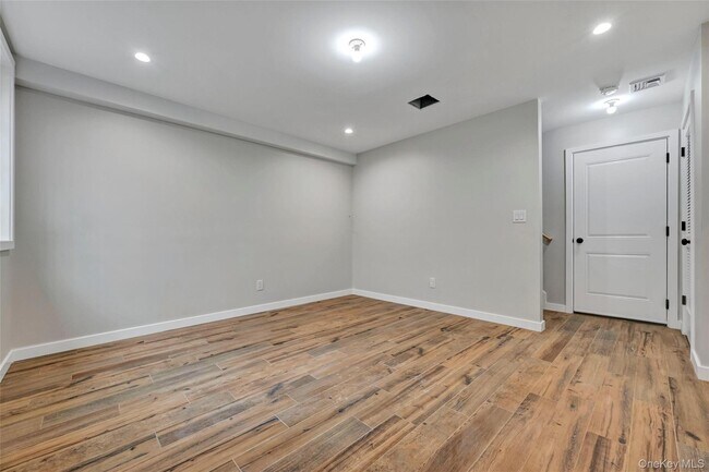 Building Photo - 501 Iron Forge Ln