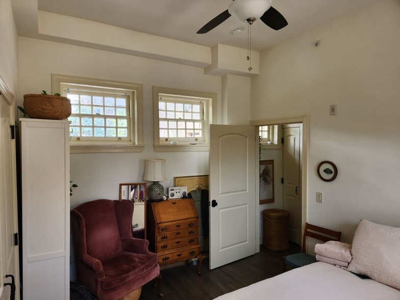 Master Bedroom - 240 W Tulpehocken St