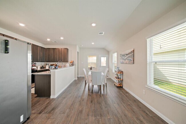 Building Photo - 5407 Briana Dee Dr