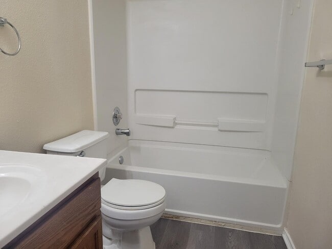 Building Photo - 12411 Avens Arbor