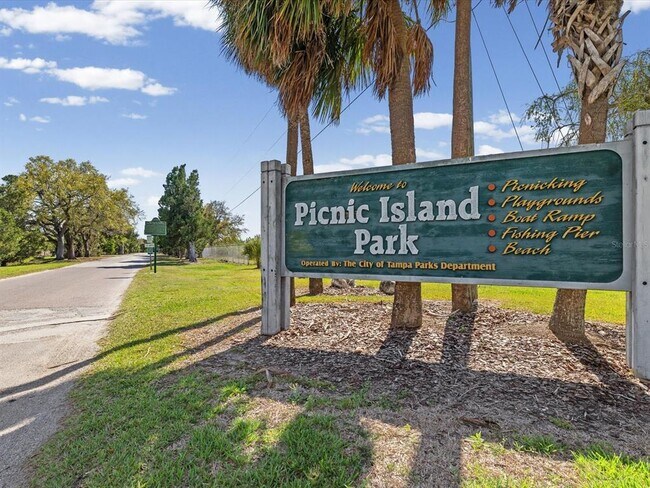 Building Photo - 5002 W Idaho St