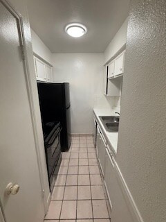 Building Photo - 3046 Golfcrest Blvd