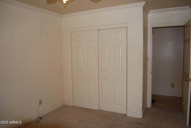 Building Photo - 1420 E Branham Ln