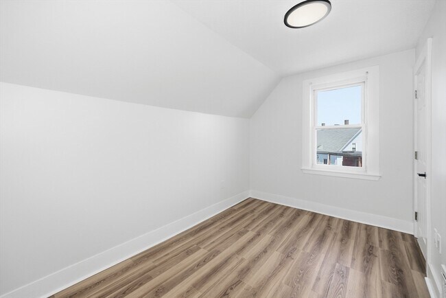Building Photo - 117 Quincy St