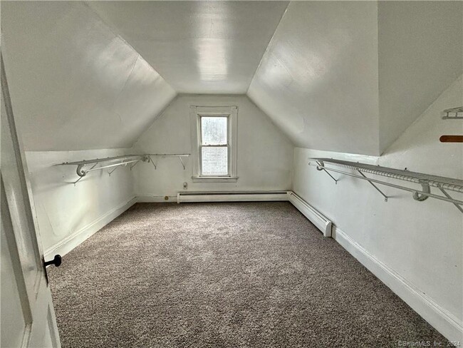 Building Photo - 63 Oakwood Ave