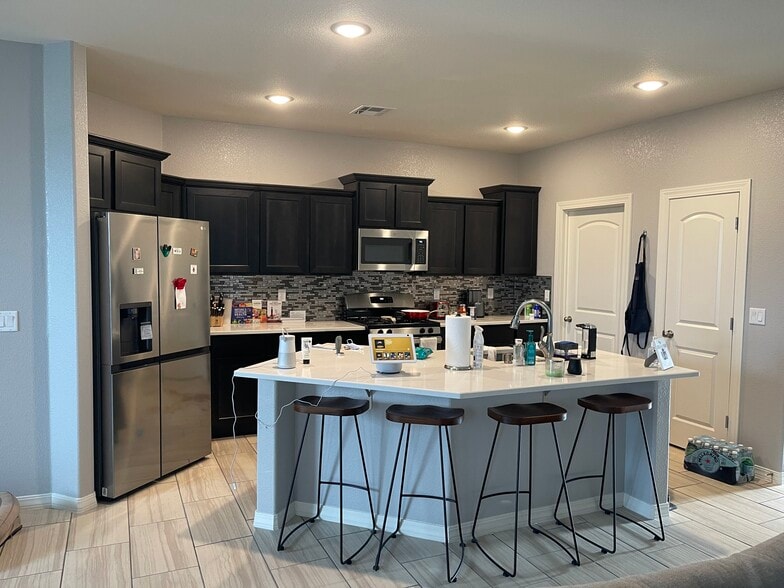 Building Photo - 4704 Marisabel Azcarate St