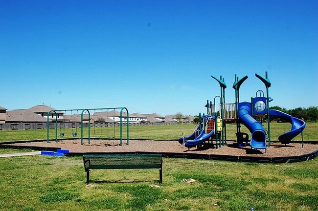 Building Photo - 19439 Hillside Springs Cir