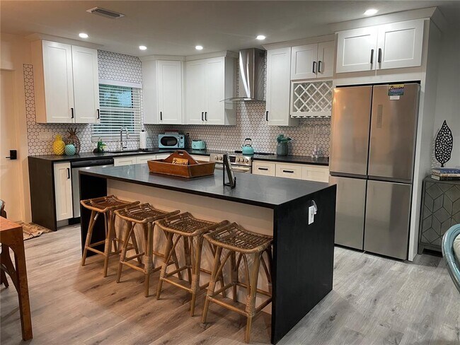 Building Photo - 1920 Morrill St