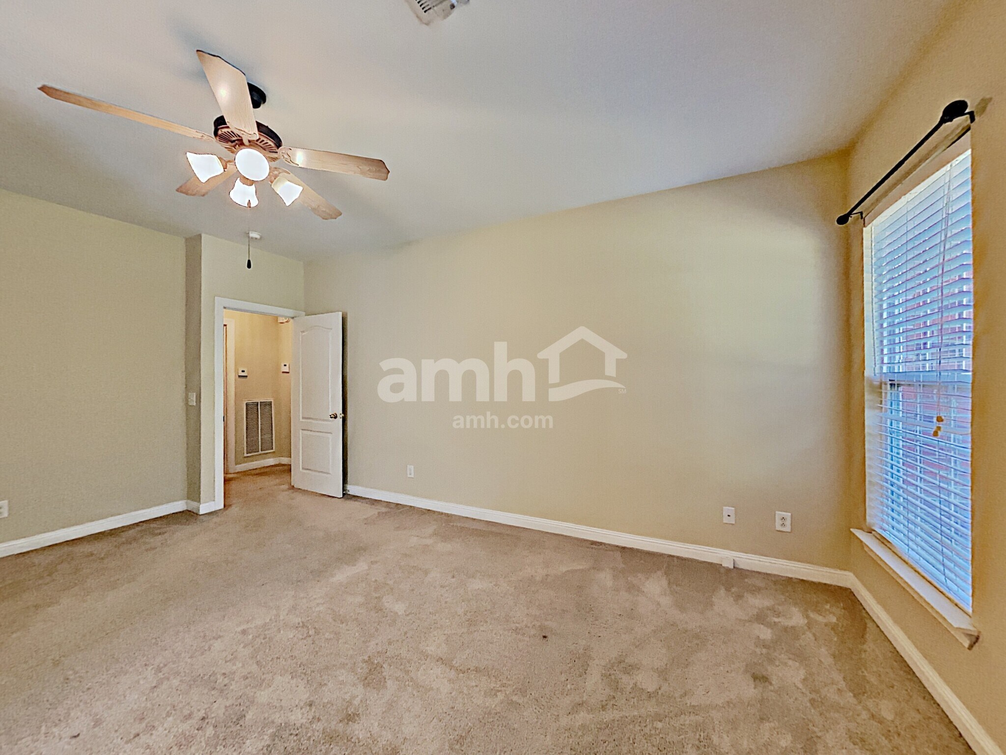 Building Photo - 316 Astor Way