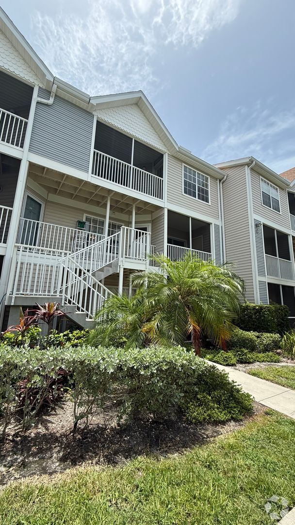 Building Photo - Central Park II Condos -  Downtown Sarasot...