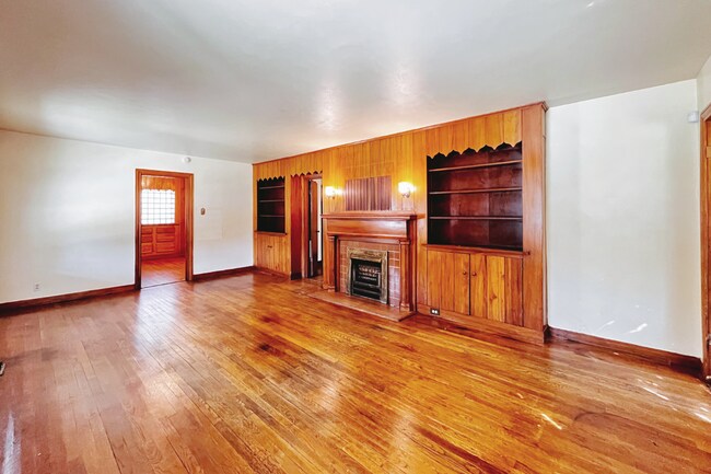 Building Photo - 3002 21st St