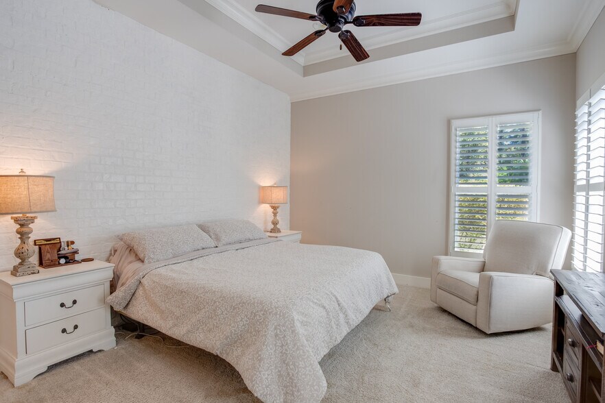 Building Photo - 306 Palermo Dr