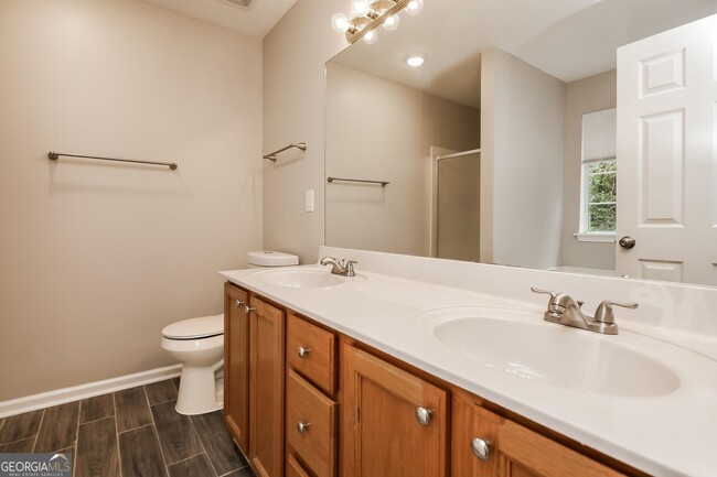 Building Photo - 6885 Bannister Park Ln