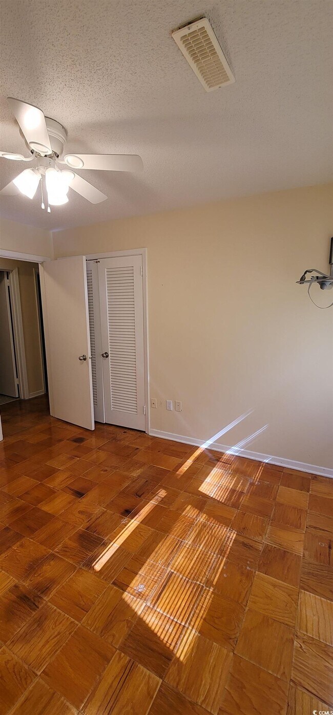 Building Photo - 609 Hibiscus Ave