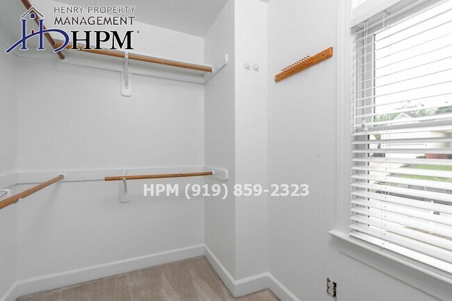 Building Photo - 3 Bedrooms in Charleston Village Subdivision