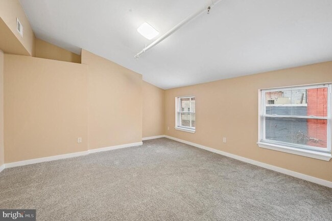 Building Photo - 1720 Sansom St