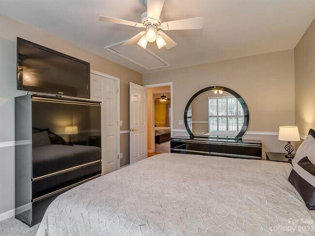 Building Photo - Partially Furnished Home for Rent