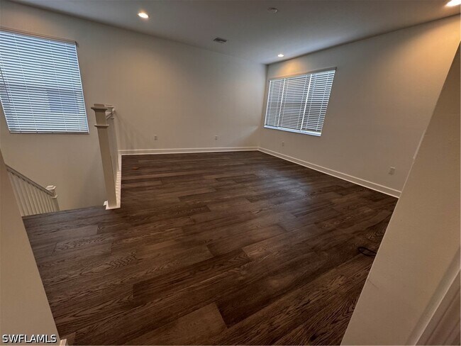 Building Photo - 2864 Bloomfield Wy