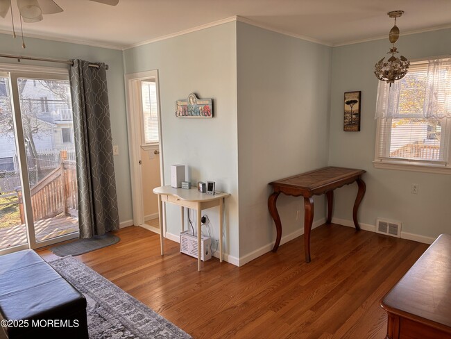 Building Photo - 411 Lincoln Ave