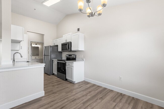 Building Photo - ** FAIRWAY PRESERVE ** 1 BED / 1 BATH CONDO - PET OK! - LAKE VIEW - NORTH NAPLES - ANNUAL RENTAL