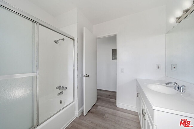 Building Photo - 1293 Garfield Ave