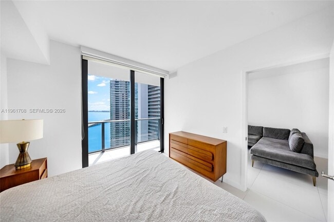 Building Photo - 501 NE 31st St