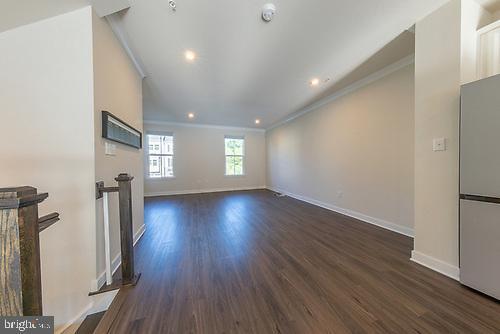 Building Photo - 272 Sugar Maple Square
