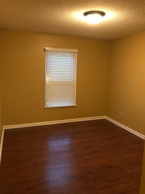 Building Photo - Luxury Home For Rent!!!! UNDER REPAIR!