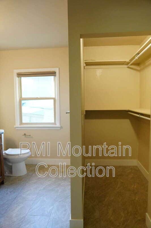Building Photo - 249 S 400 E