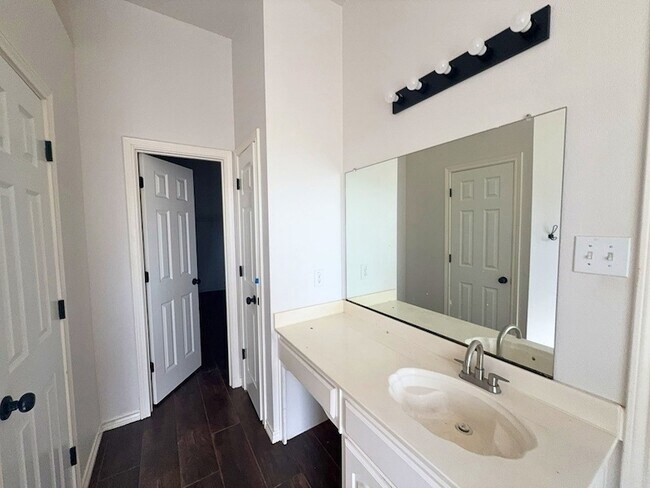 Building Photo - 1541 Mountain Laurel Ln