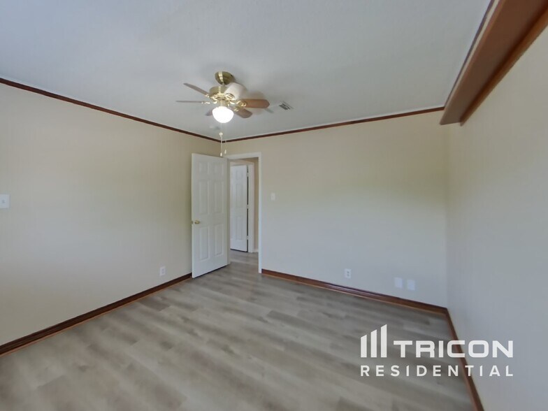 Building Photo - 9226 Windward Trce