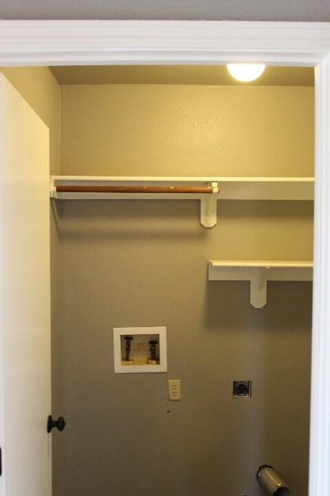 Building Photo - 505 SW 149th Pl