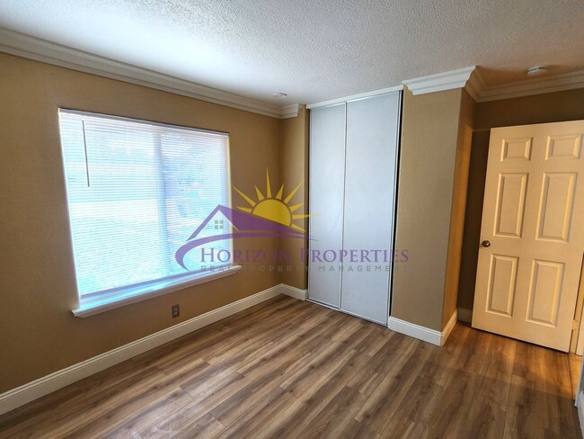 Building Photo - Open 4 Bed 2 Bath 1,660 Sq. Ft. in Citrus ...