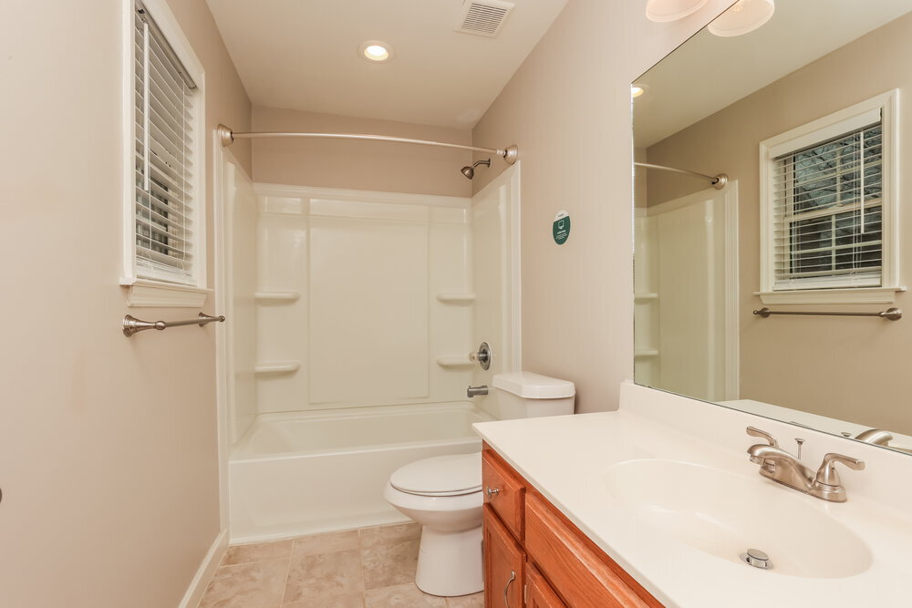 Building Photo - 2853 Sutherland Dr