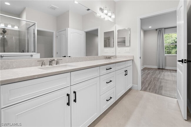 Building Photo - 6947 Avalon Cir